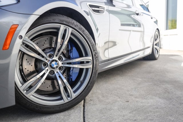 2013 BMW M5 4dr Sdn