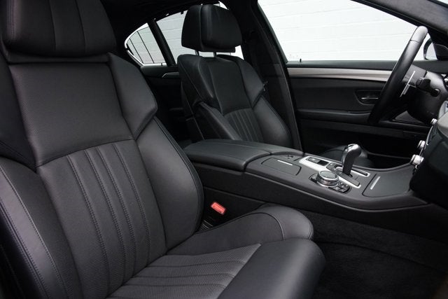 2015 BMW M5 4dr Sdn