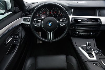 2015 BMW M5 4dr Sdn