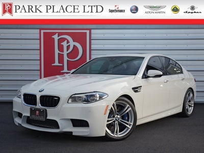 2015 BMW M5 4dr Sdn