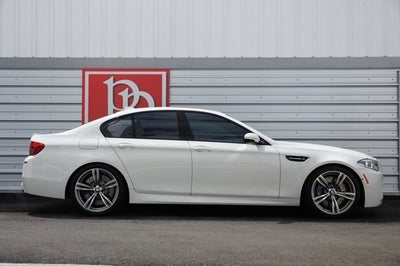 2015 BMW M5 4dr Sdn