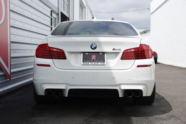 2015 BMW M5 4dr Sdn