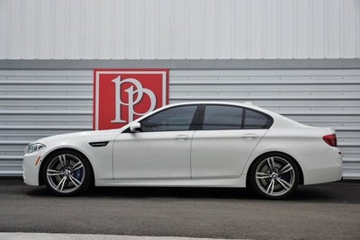 2015 BMW M5 4dr Sdn