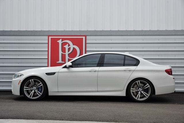 2015 BMW M5 4dr Sdn