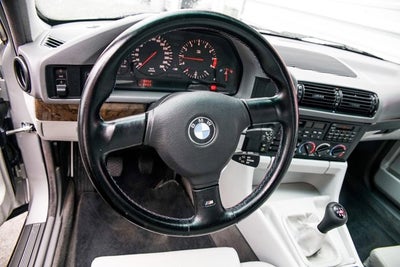 1993 BMW M5 Sedan