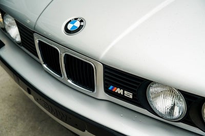 1993 BMW M5 Sedan
