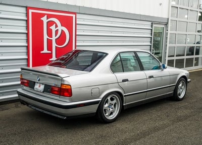 1993 BMW M5 Sedan