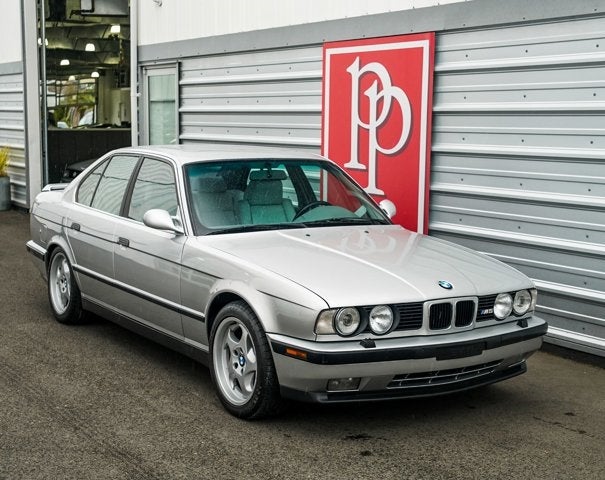 1993 BMW M5 Sedan