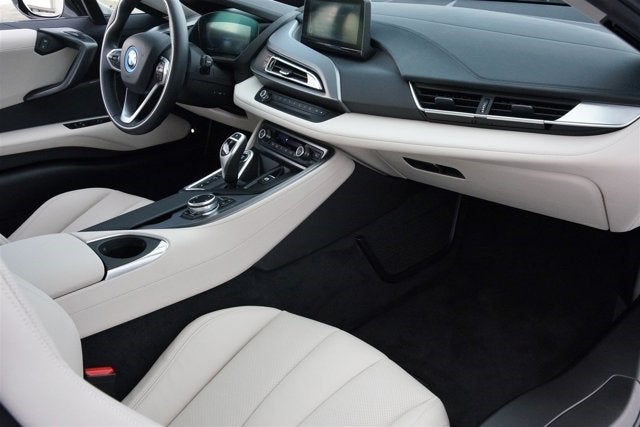 2015 BMW i8 Giga World