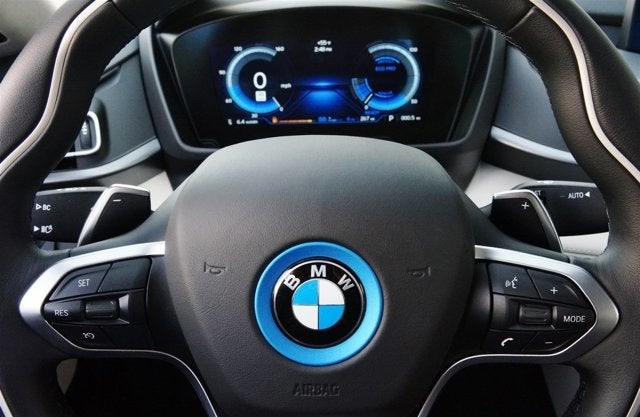 2015 BMW i8 Giga World