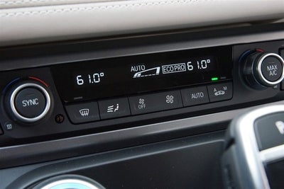 2015 BMW i8 Giga World