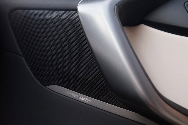 2015 BMW i8 Giga World