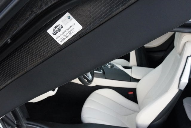 2015 BMW i8 Giga World