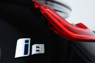 2015 BMW i8 Giga World