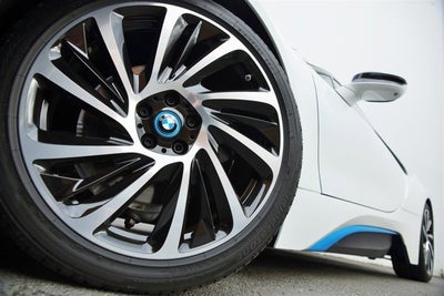 2015 BMW i8 Giga World