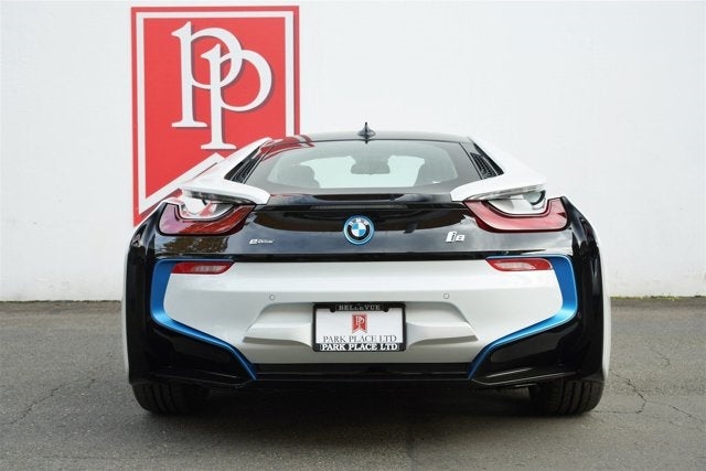 2015 BMW i8 Giga World