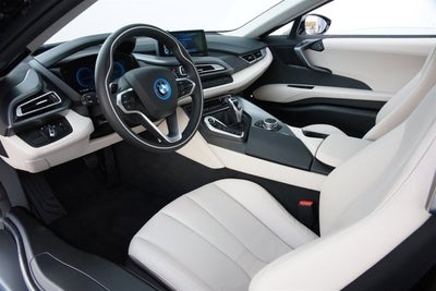 2015 BMW i8 Giga World