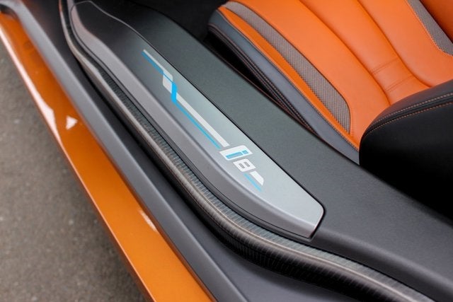 2019 BMW i8 Roadster