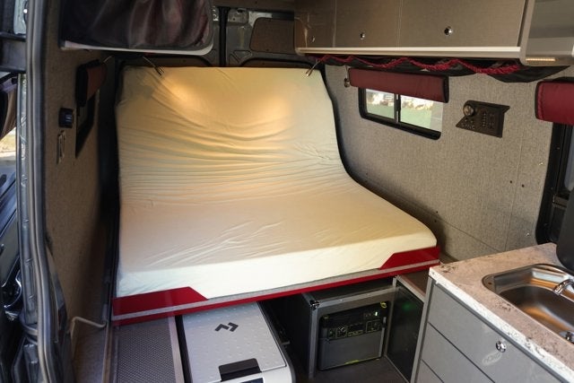 2019 Mercedes-Benz Sprinter Crew Van 2500 High Roof V6 144" 4WD