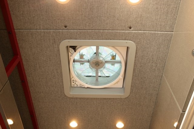 2019 Mercedes-Benz Sprinter Crew Van 2500 High Roof V6 144" 4WD