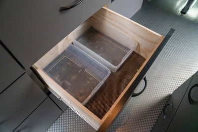 2018 Mercedes-Benz Sprinter Passenger Van 2500 Standard Roof V6 144" RWD