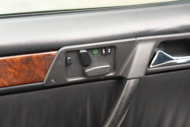 1994 Mercedes-Benz E500 Base