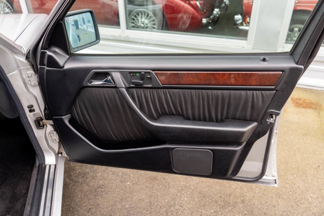 1994 Mercedes-Benz E500 Base