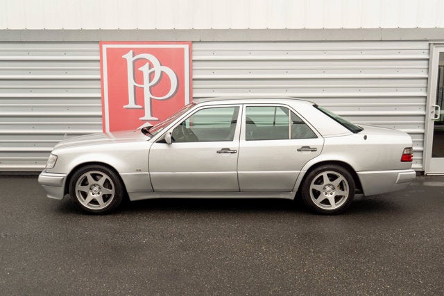 1994 Mercedes-Benz E500 Base