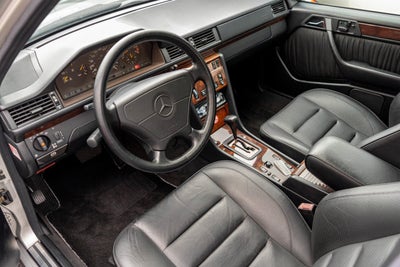 1994 Mercedes-Benz E500 Base