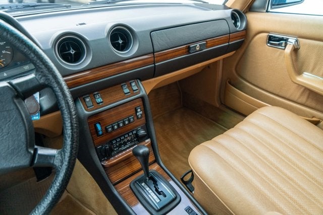 1982 Mercedes-Benz 300D Turbo Diesel