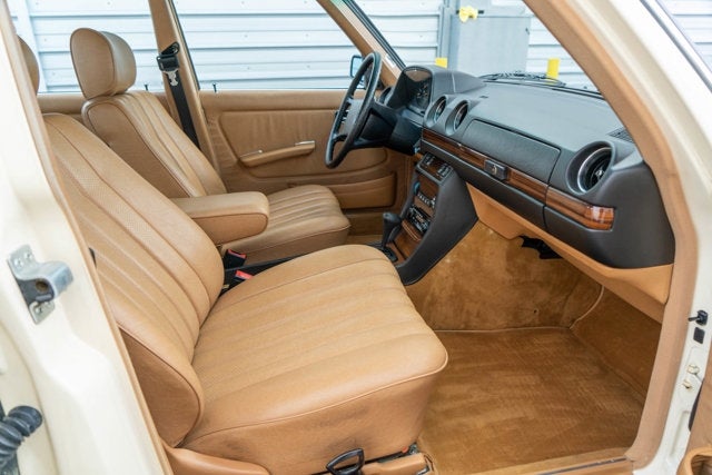 1982 Mercedes-Benz 300D Turbo Diesel