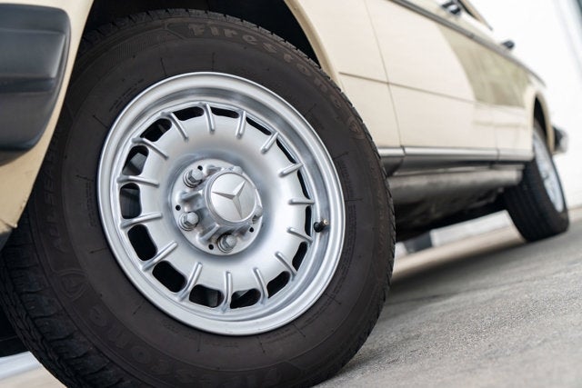 1982 Mercedes-Benz 300D Turbo Diesel