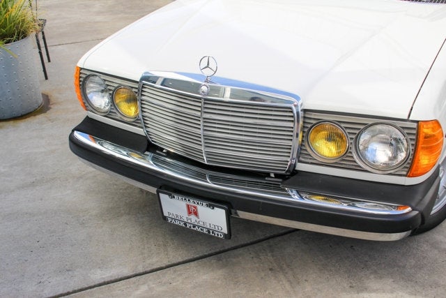 1981 Mercedes-Benz 300CD Coupe