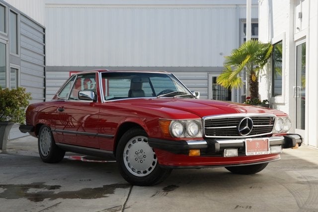 1987 Mercedes-Benz SL-Class 560SL