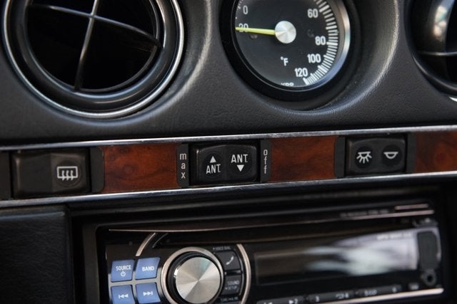 1987 Mercedes-Benz SL-Class 560SL