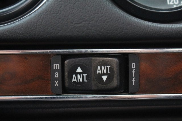 1987 Mercedes-Benz SL-Class 560SL
