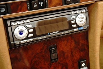 1987 Mercedes-Benz 560SL Convertible