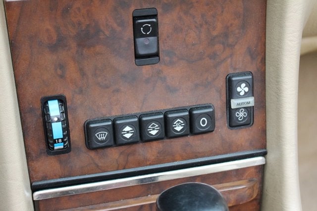 1989 Mercedes-Benz 560 Series 560SL