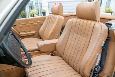 1987 Mercedes-Benz 560SL Base