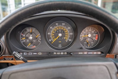 1987 Mercedes-Benz 560SL Base