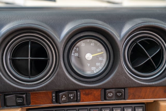 1987 Mercedes-Benz 560SL Base