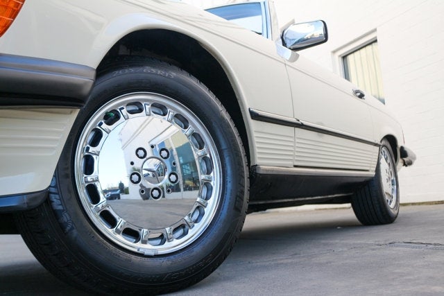 1987 Mercedes-Benz 560SL Convertible