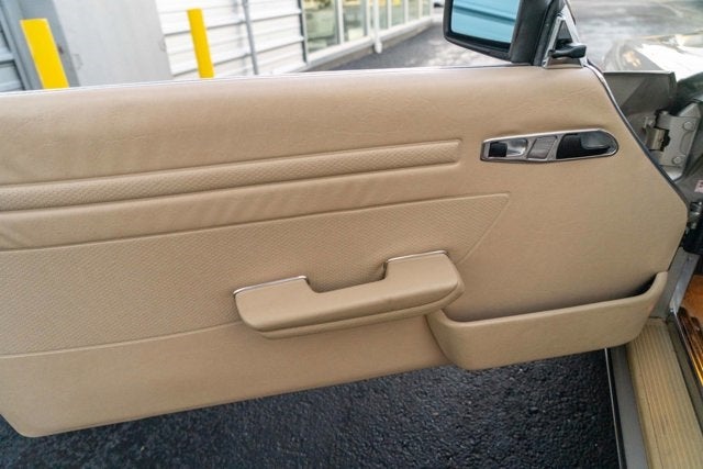 1987 Mercedes-Benz 560SL Convertible