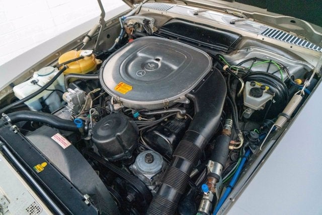 1987 Mercedes-Benz 560SL Convertible