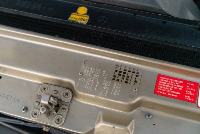 1987 Mercedes-Benz 560SL Convertible