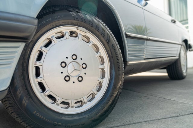 1988 Mercedes-Benz 560SL Convertible