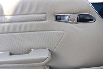 1986 Mercedes-Benz 560SL Roadster