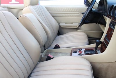 1986 Mercedes-Benz 560SL Roadster