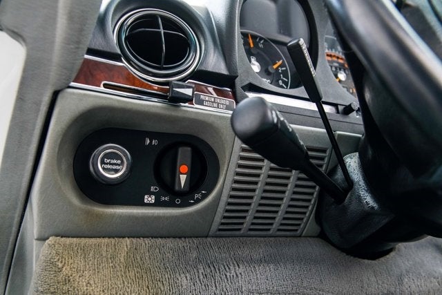 1988 Mercedes-Benz 560SL Convertible