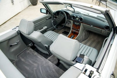 1988 Mercedes-Benz 560SL Convertible